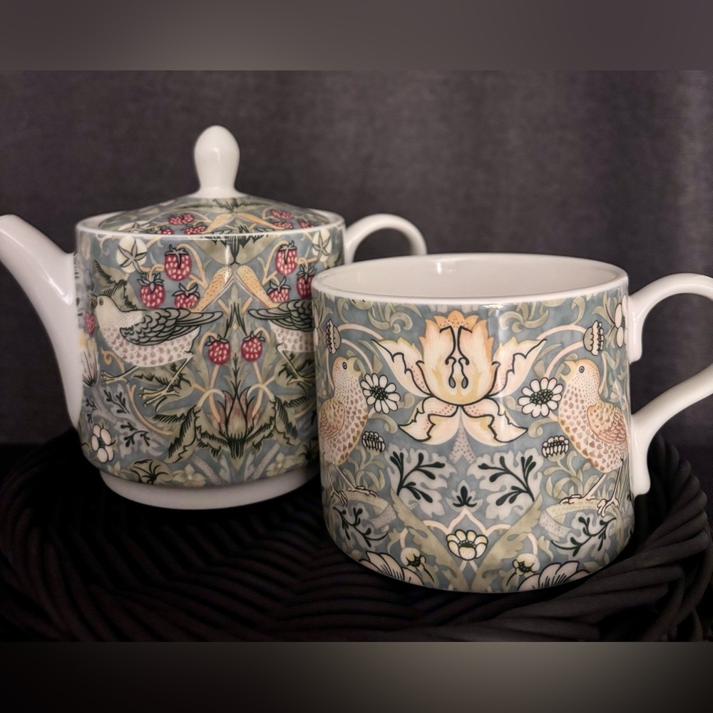 Portmeirion Strawberry Tea For One - Picture 5 of 8